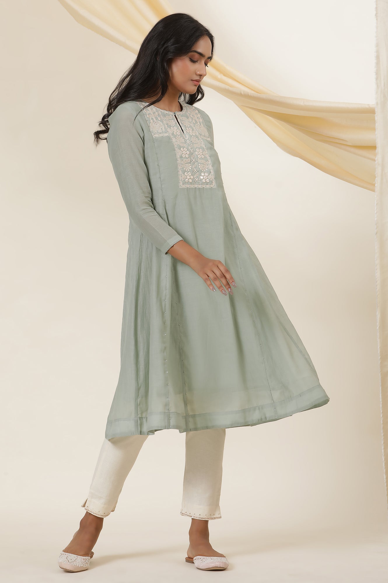 Pastel Green Applique Work Kurta In Silk Chanderi