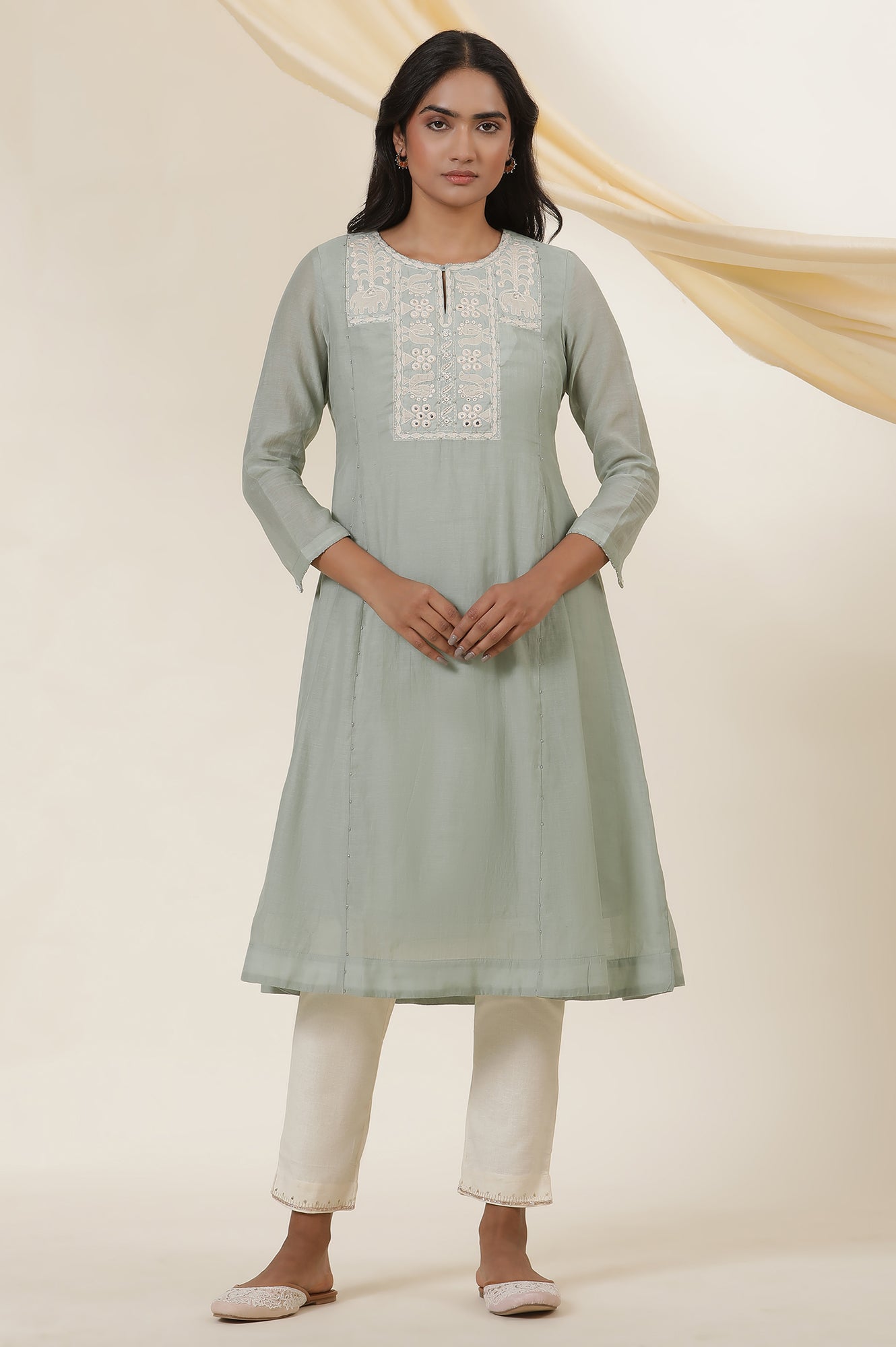 Pastel Green Applique Work Kurta In Silk Chanderi