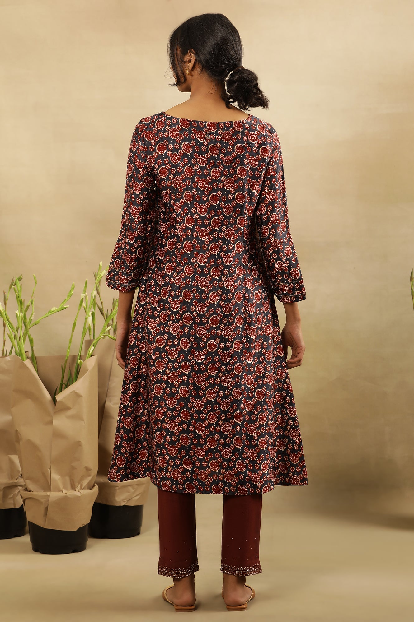 Blue &amp; Red Printed Kurta In Lustrous Satin