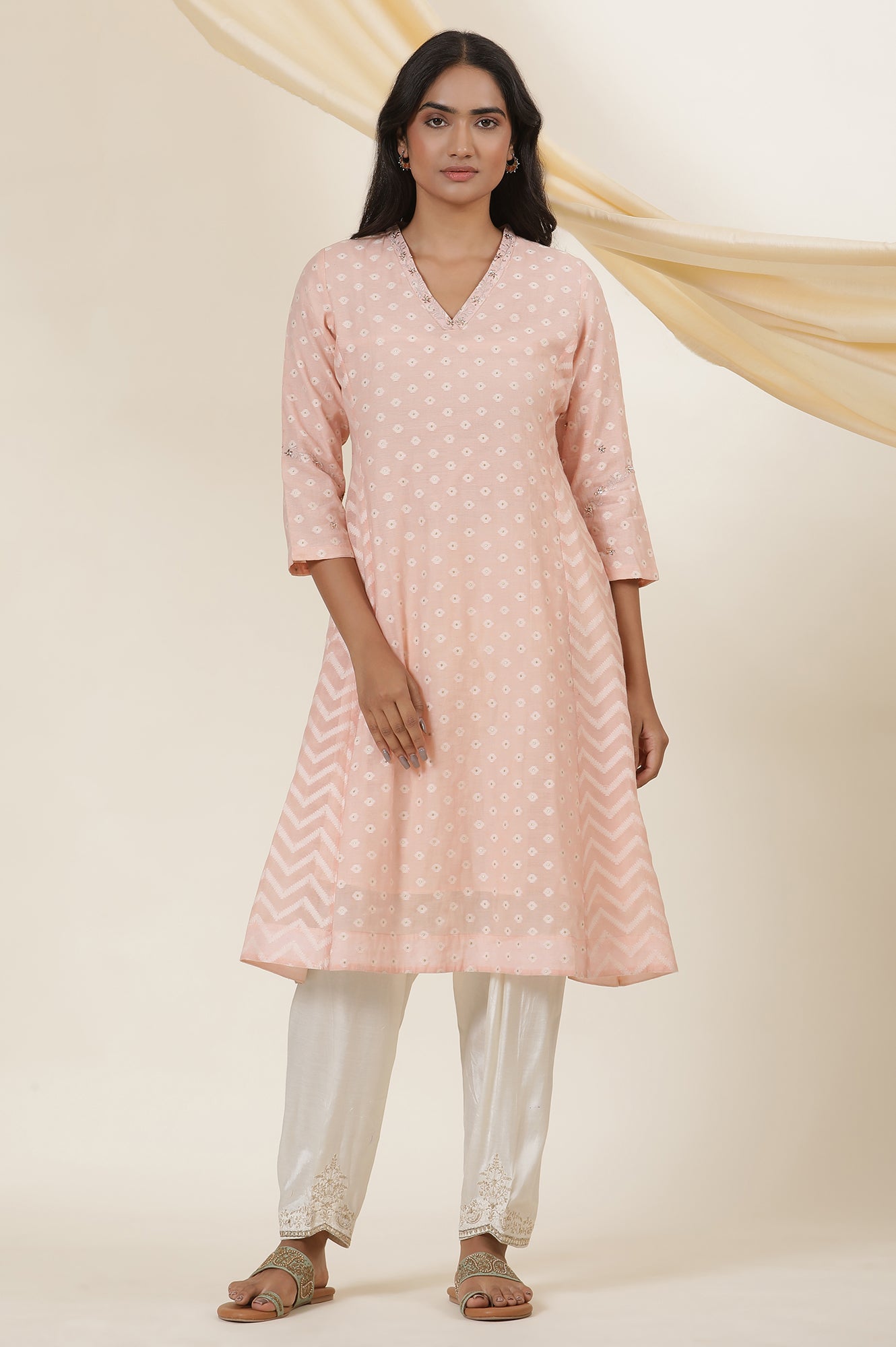 Pink V-Neck Jacquard Embroidered Kurta