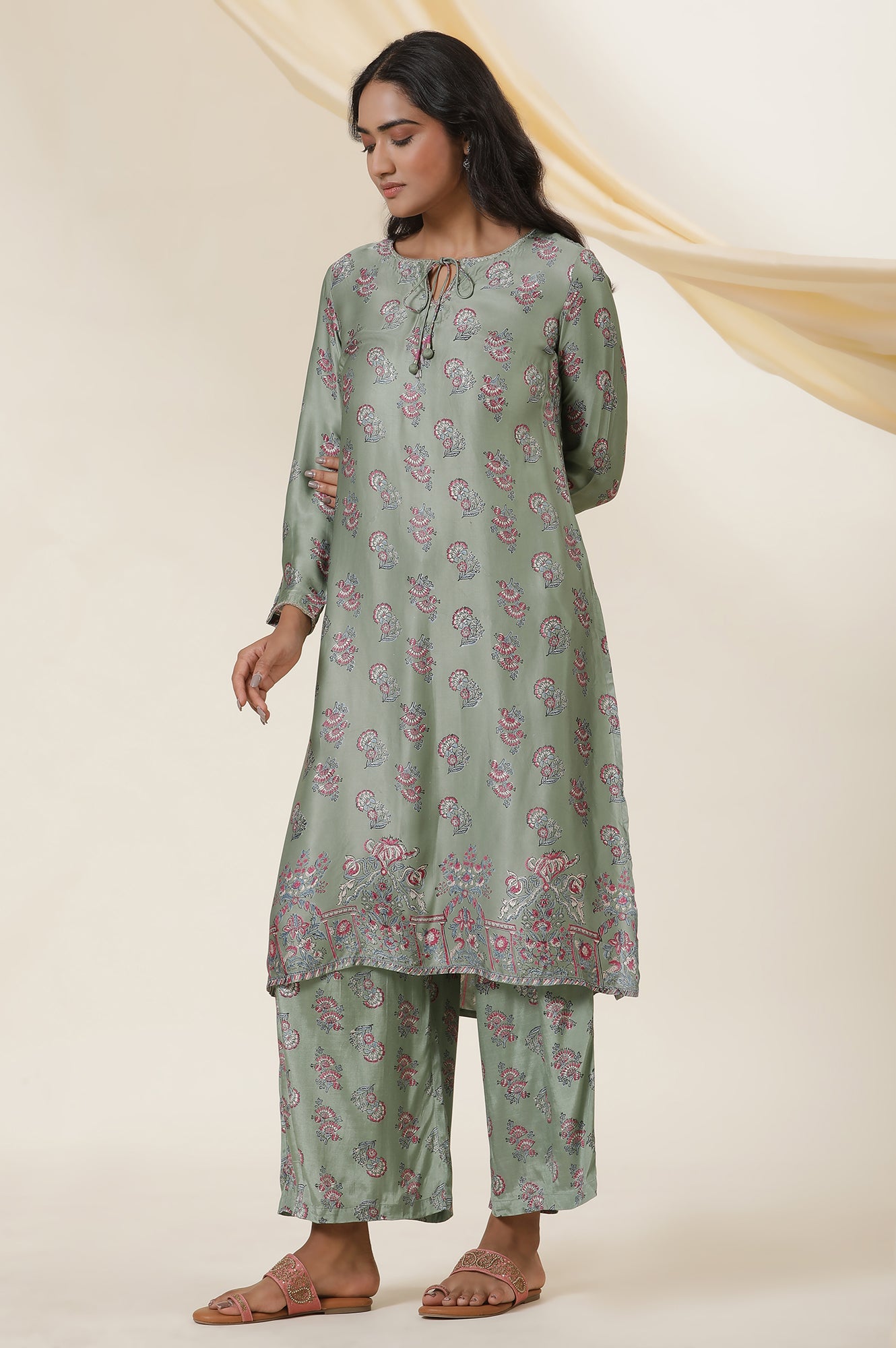 Green Block Printed Kurta In Lustrous Satin