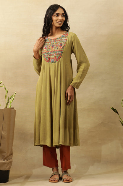 Green Embroidered Kurta In Rayon Crepe