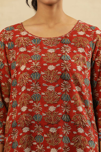 Red Block Printed Round Neck Kurta In Cotton Slub