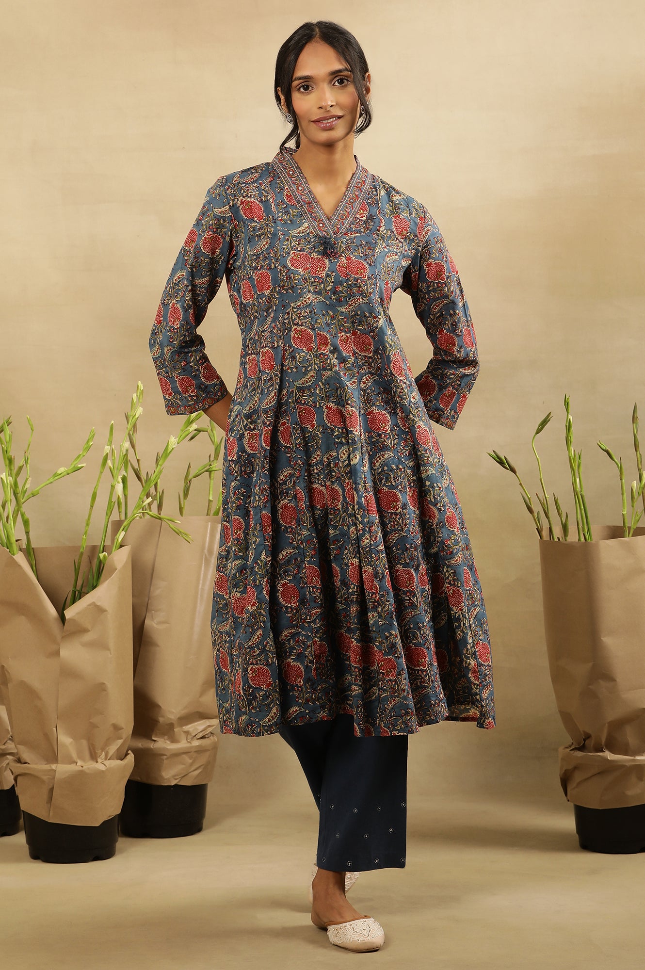 Blue &amp; Red Block Print  V-Neck Panelled Kurta