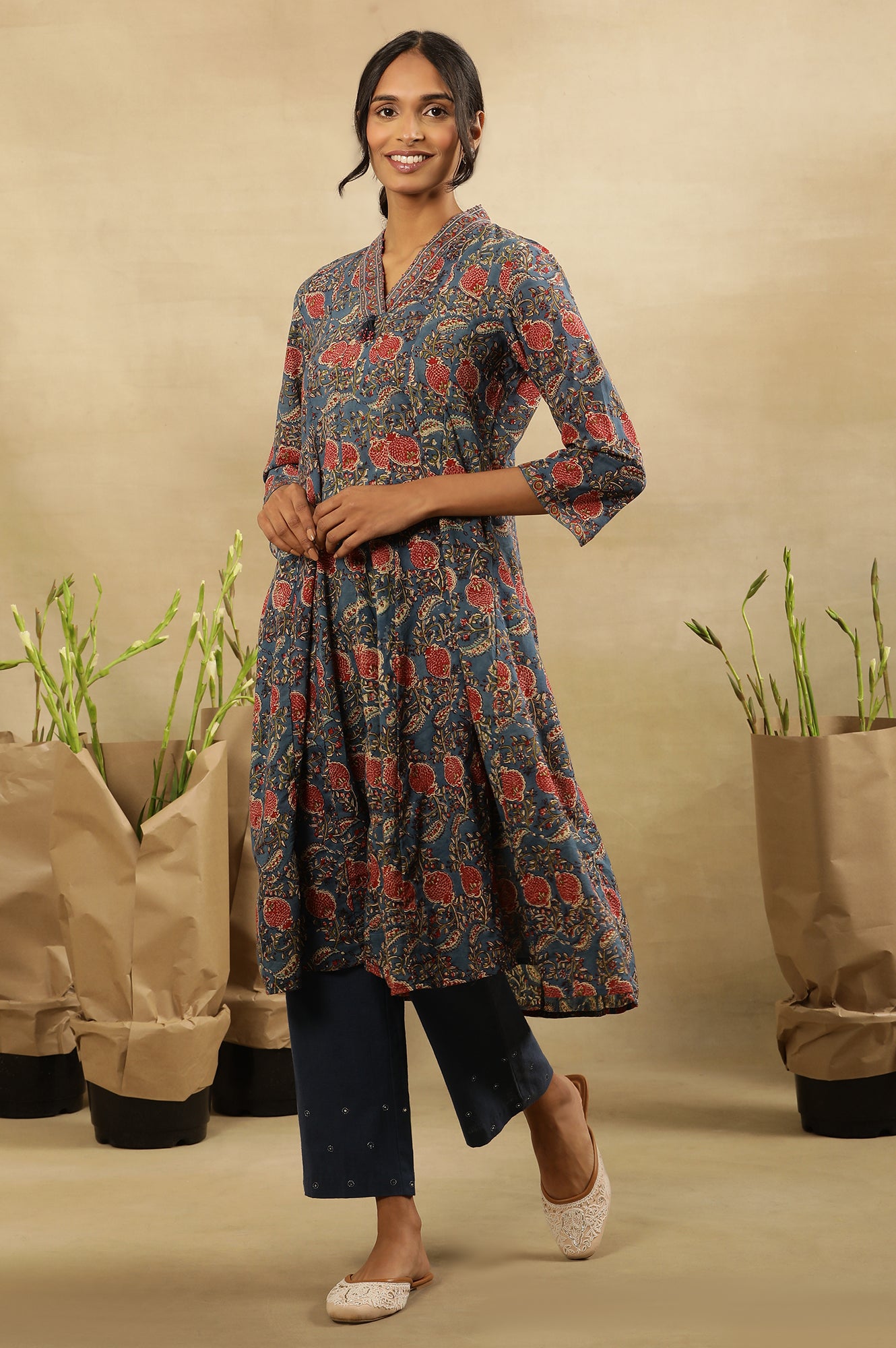 Blue &amp; Red Block Print  V-Neck Panelled Kurta