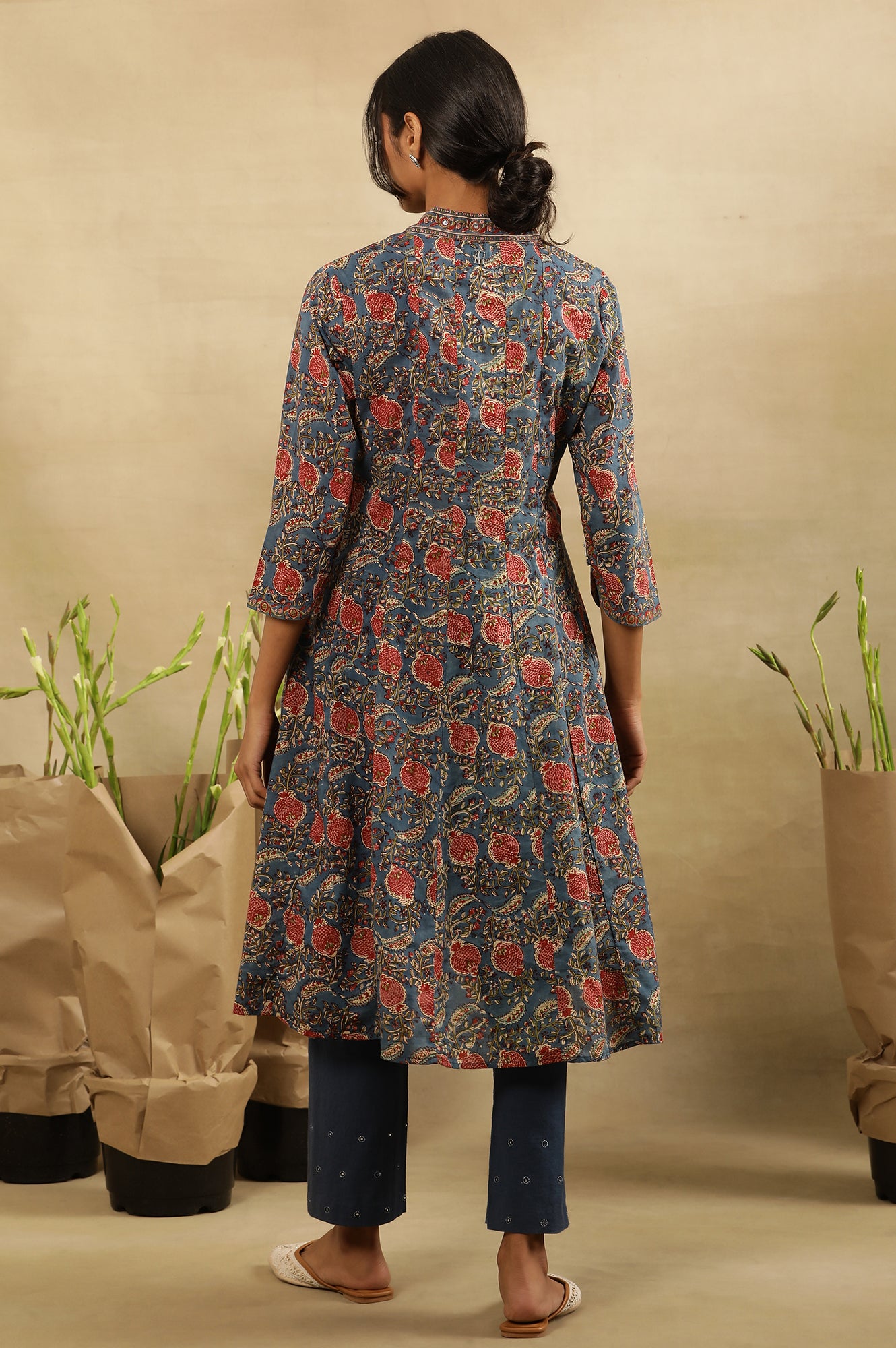 Blue &amp; Red Block Print  V-Neck Panelled Kurta