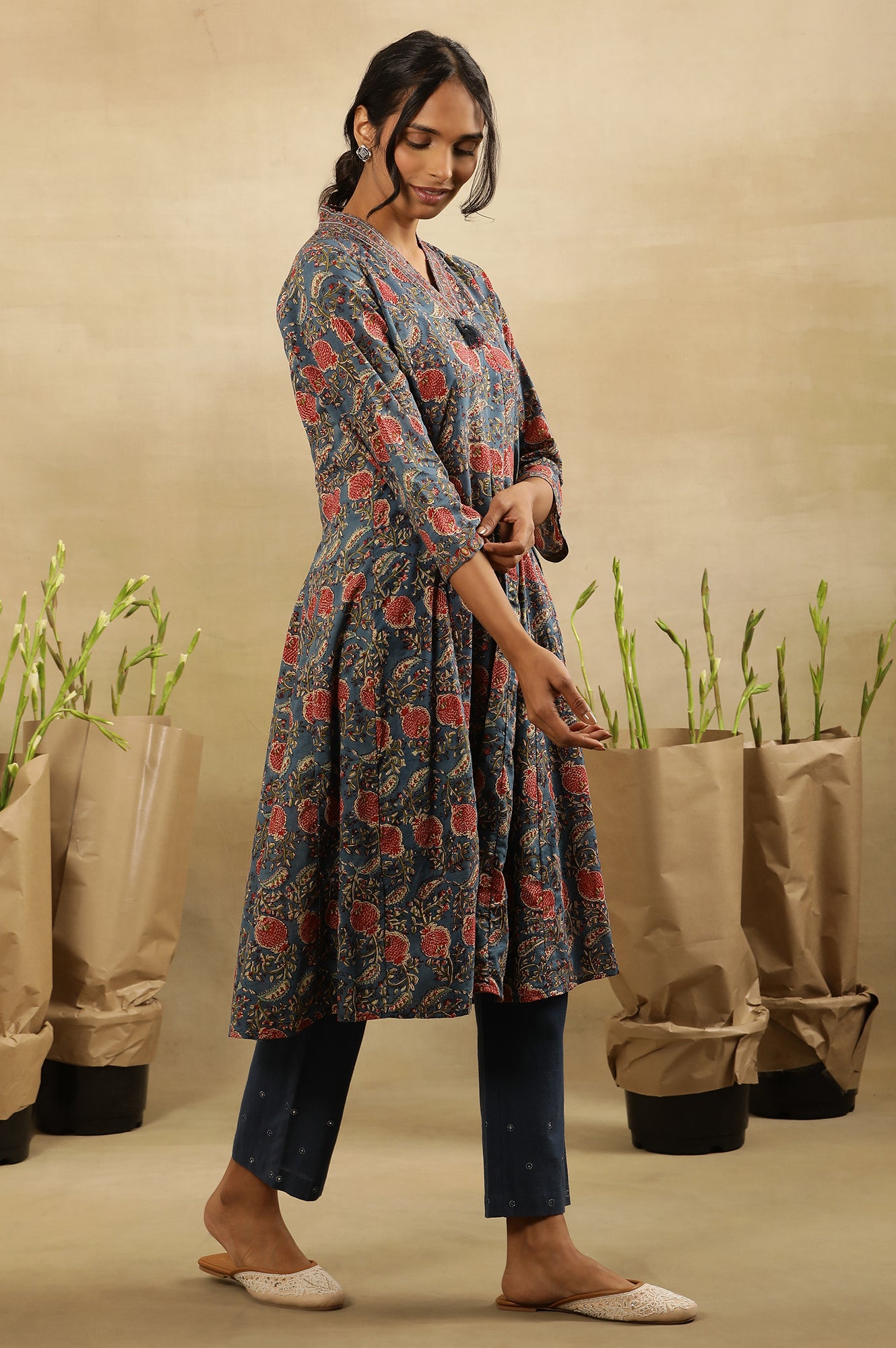 Blue &amp; Red Block Print  V-Neck Panelled Kurta