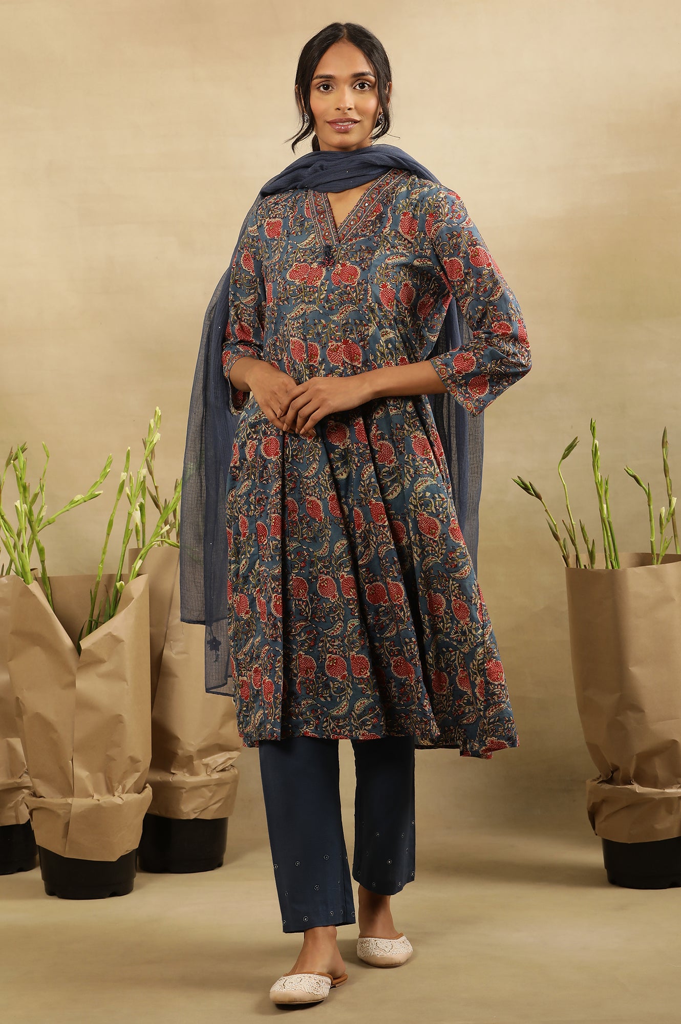 Blue &amp; Red Block Print  V-Neck Panelled Kurta