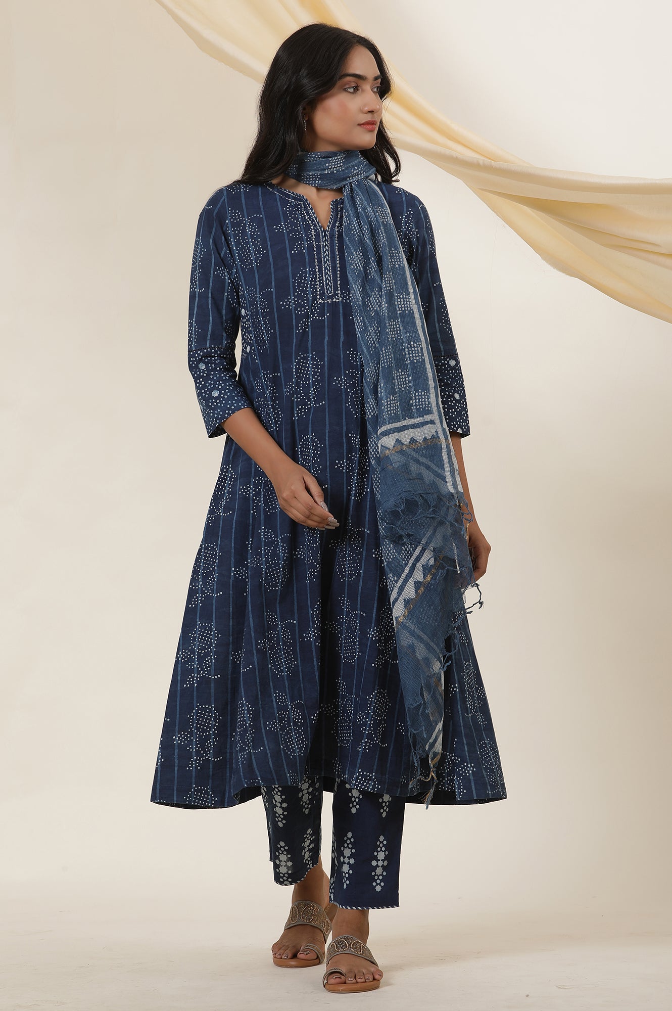 Indigo Booti Print Round Neck Kurta In Cotton Voile