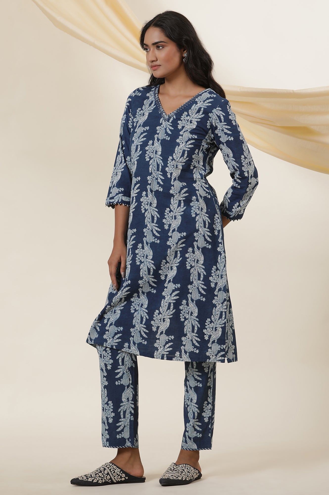 Dabu Block Printed V-Neck Kurta