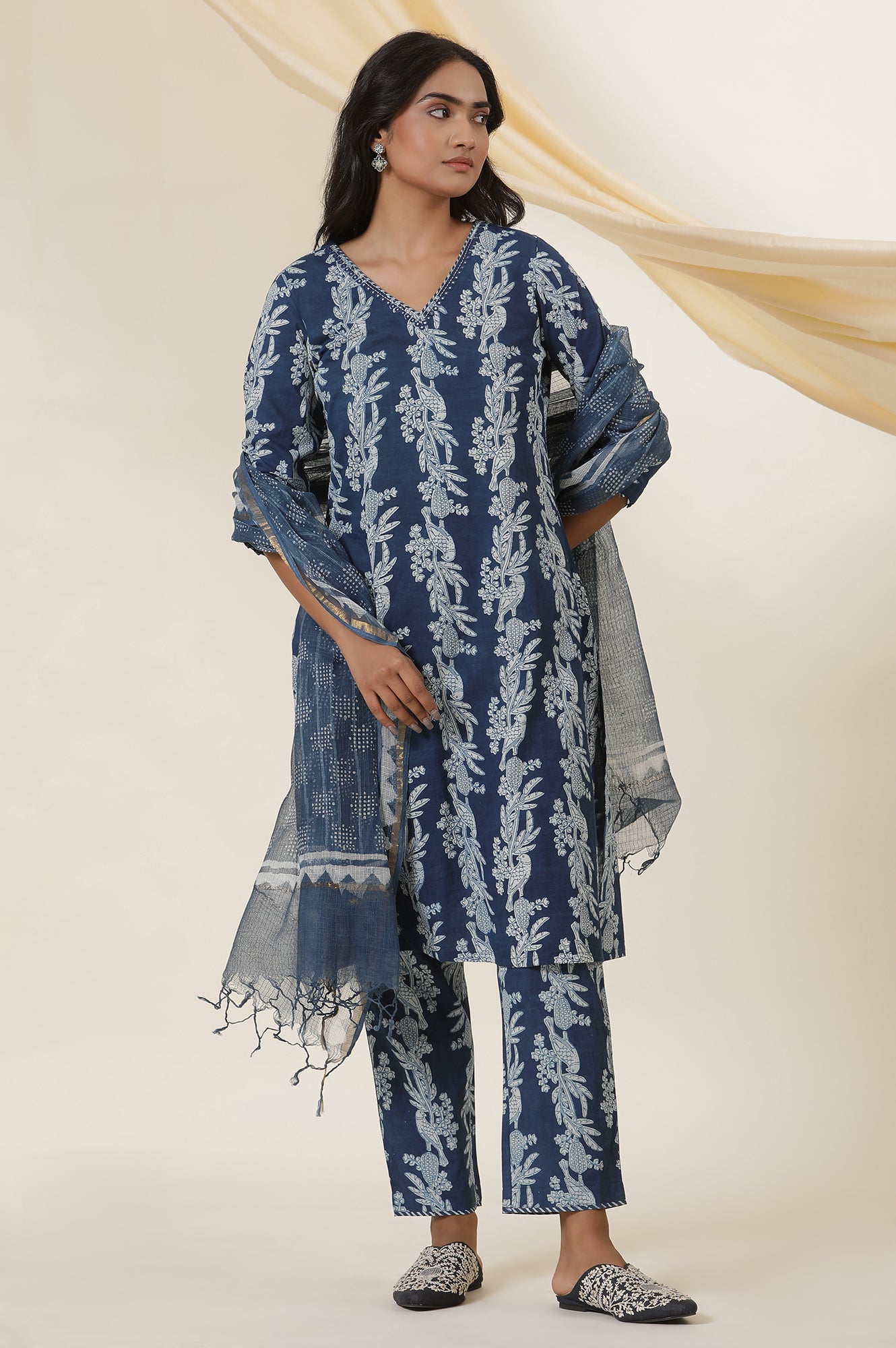 Blue Dabu Kota Doria Drape