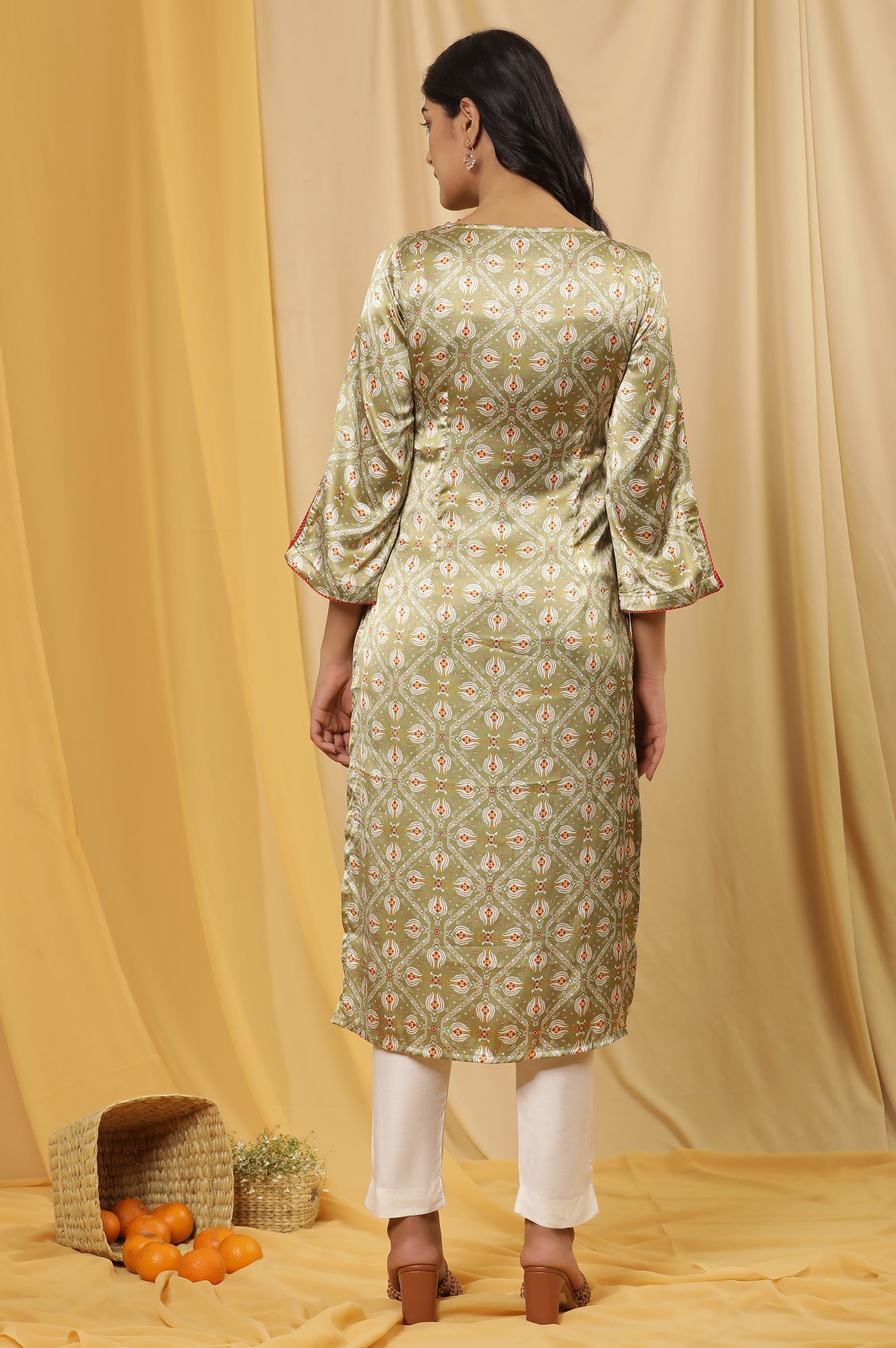 Green Printed Japanese Satin Kurta And Pants Set