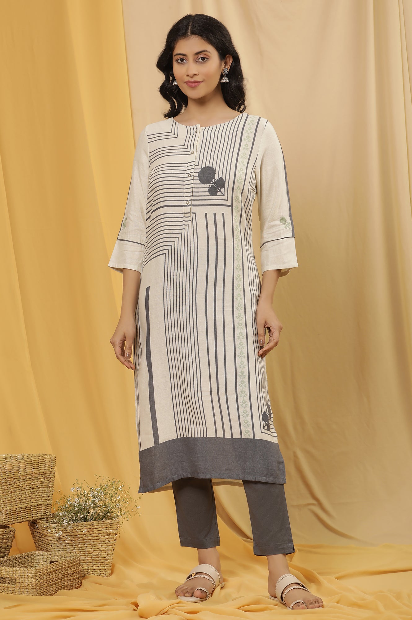 White Straight Printed Kurta And Pants Set