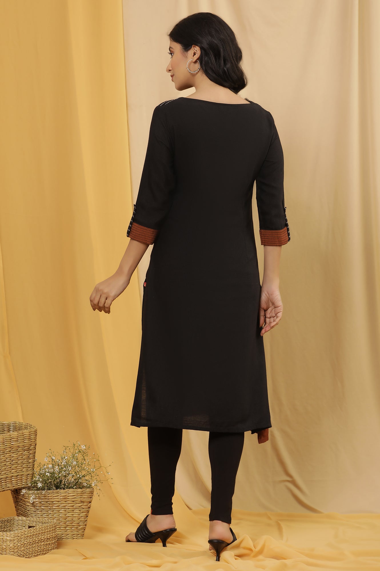 Black Dobby Colourblock Kurta And Tights Set