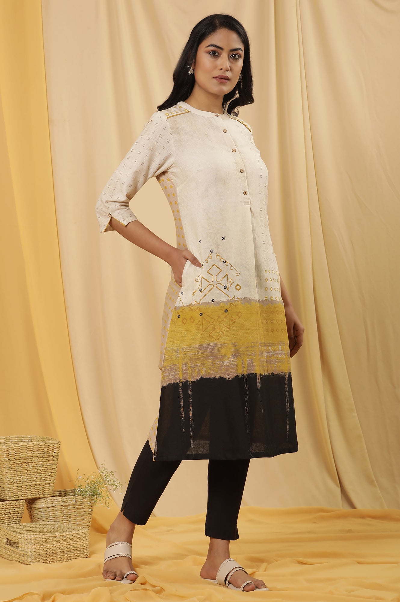 White Geometric Printed Kurta And Trousers Set