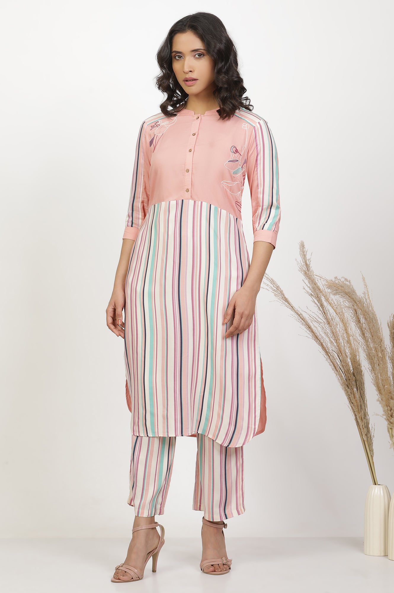 Peach Multi-Coloured Kurta And Parallel Pants Set