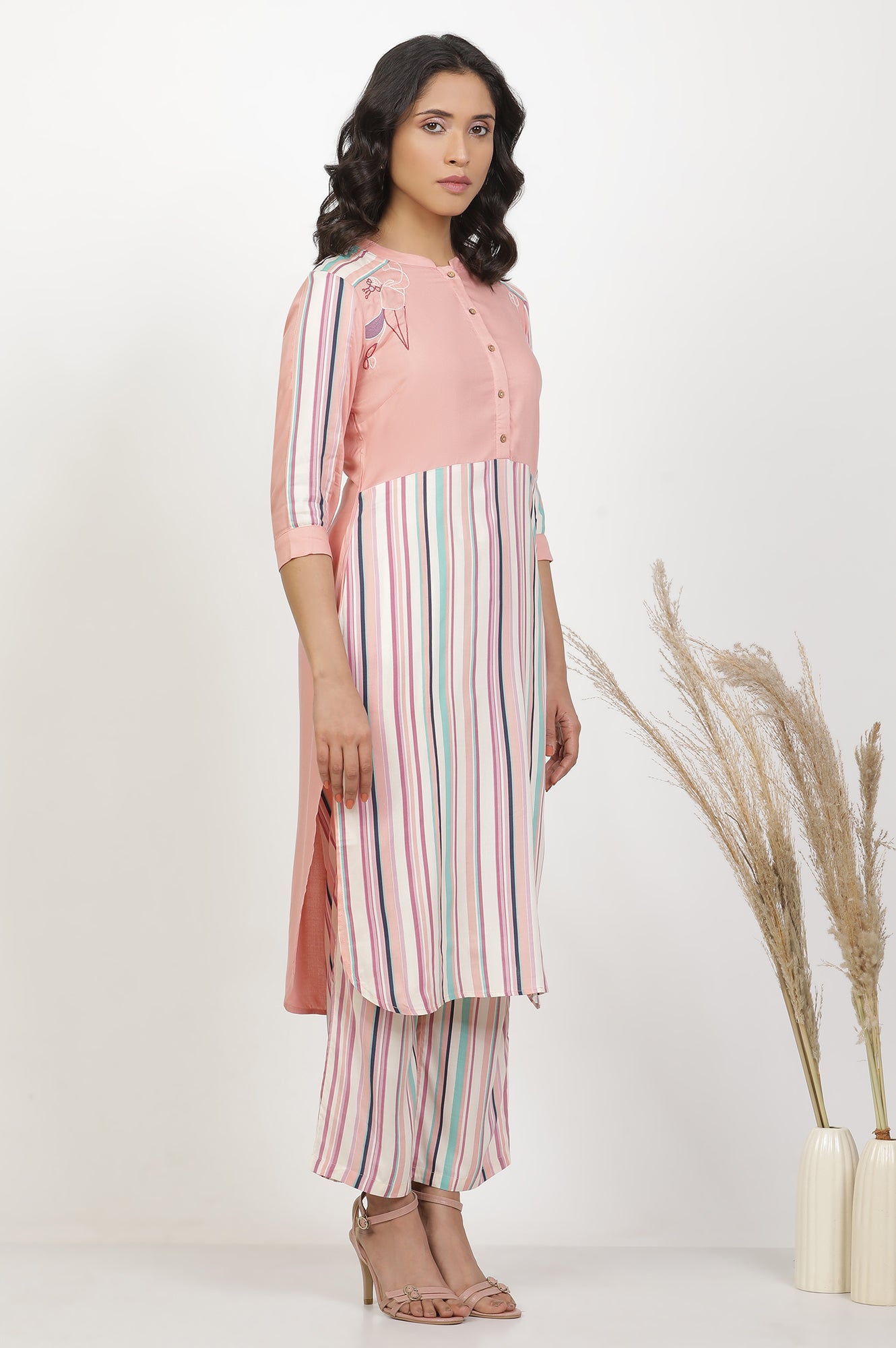 Peach Multi-Coloured Kurta And Parallel Pants Set