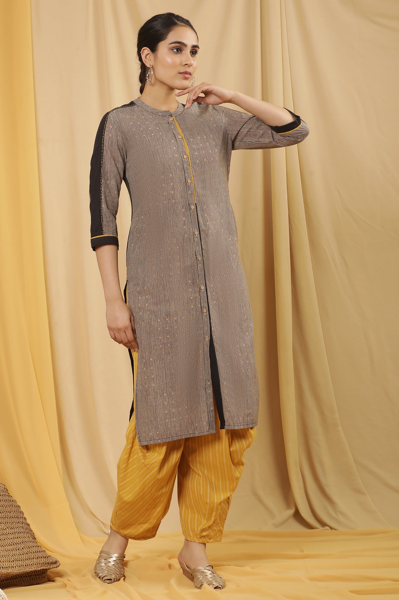 Black And Beige Printed Kurta And Tucked Carrot Pants Set