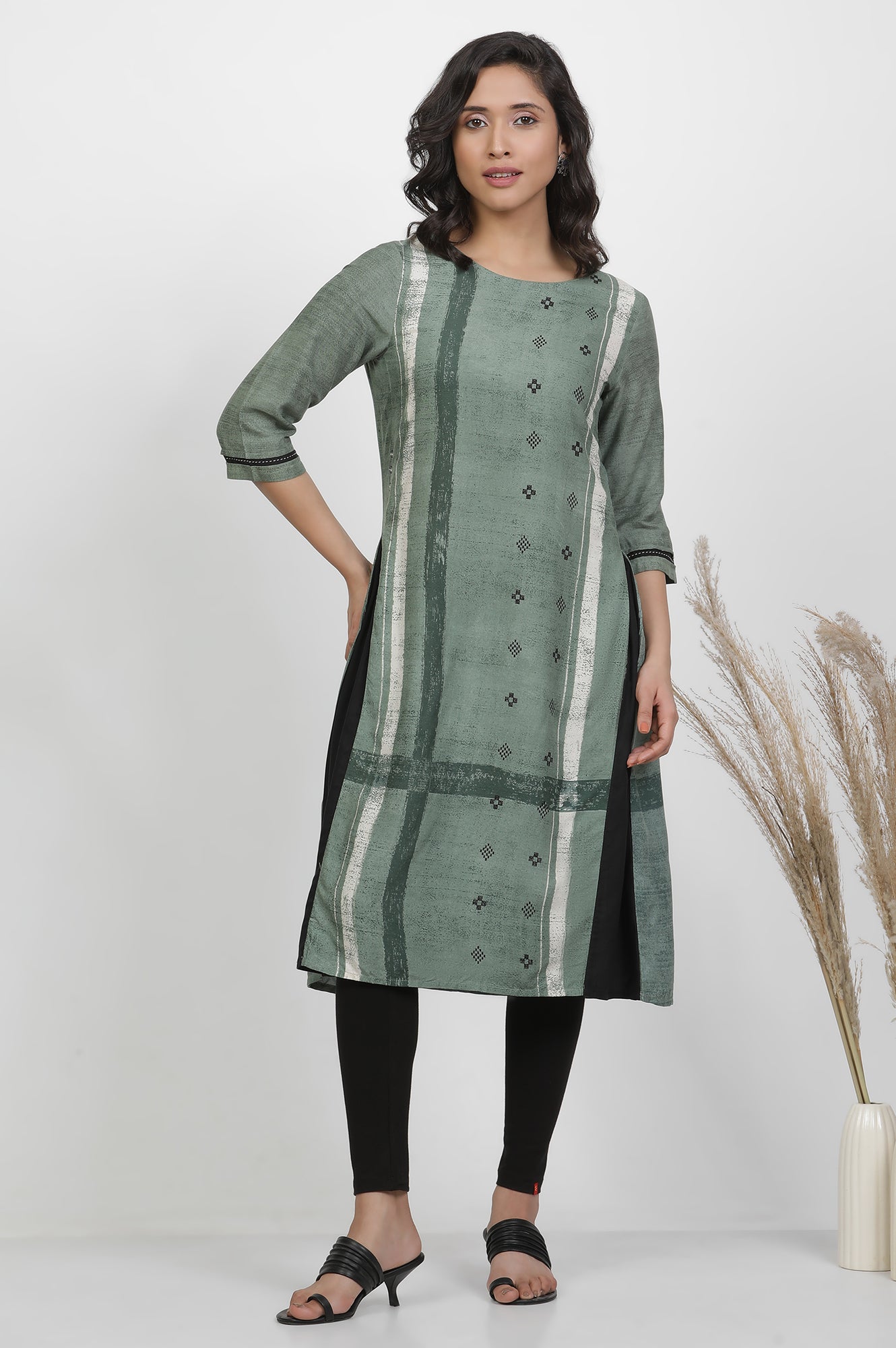 Green Godet Box Pleat Kurta And Tights Set