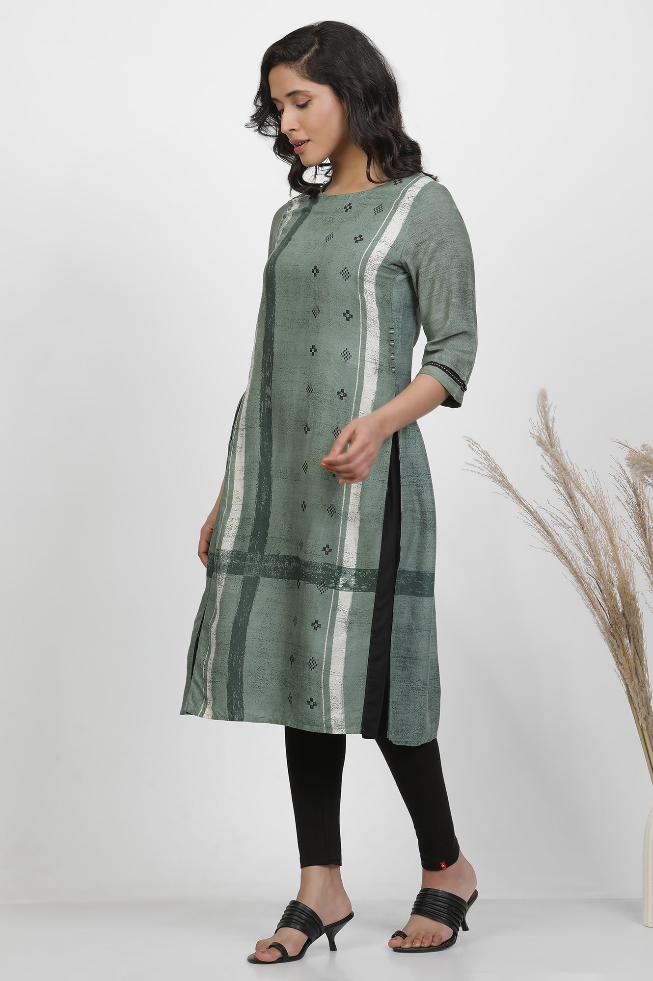 Green Godet Box Pleat Kurta And Tights Set