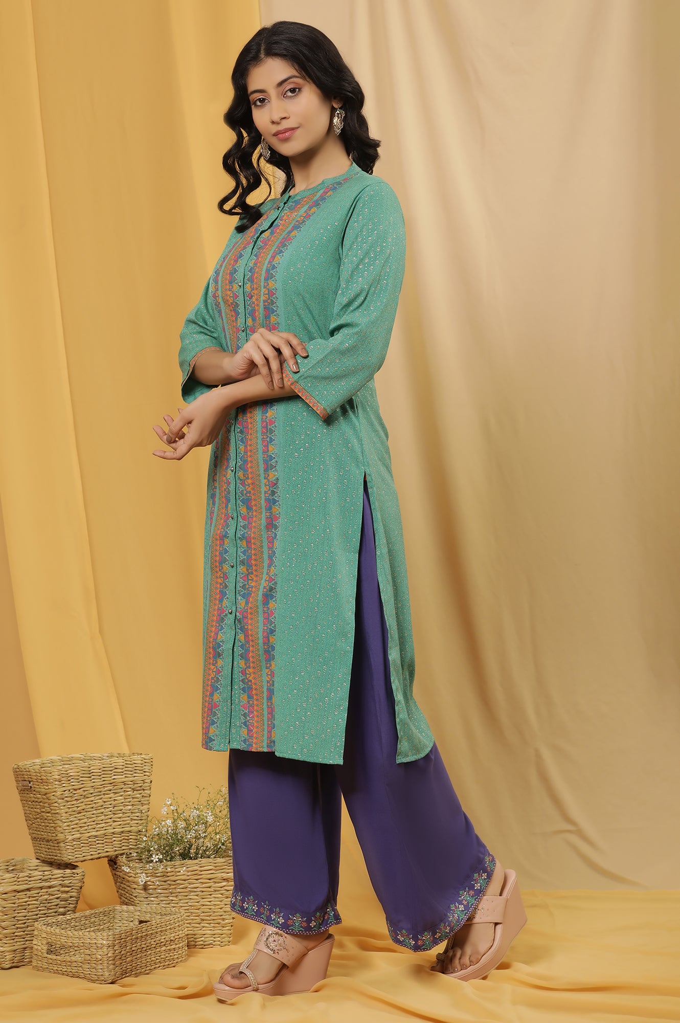 Green Glitter Printed Kurta And Parallel Pats Set