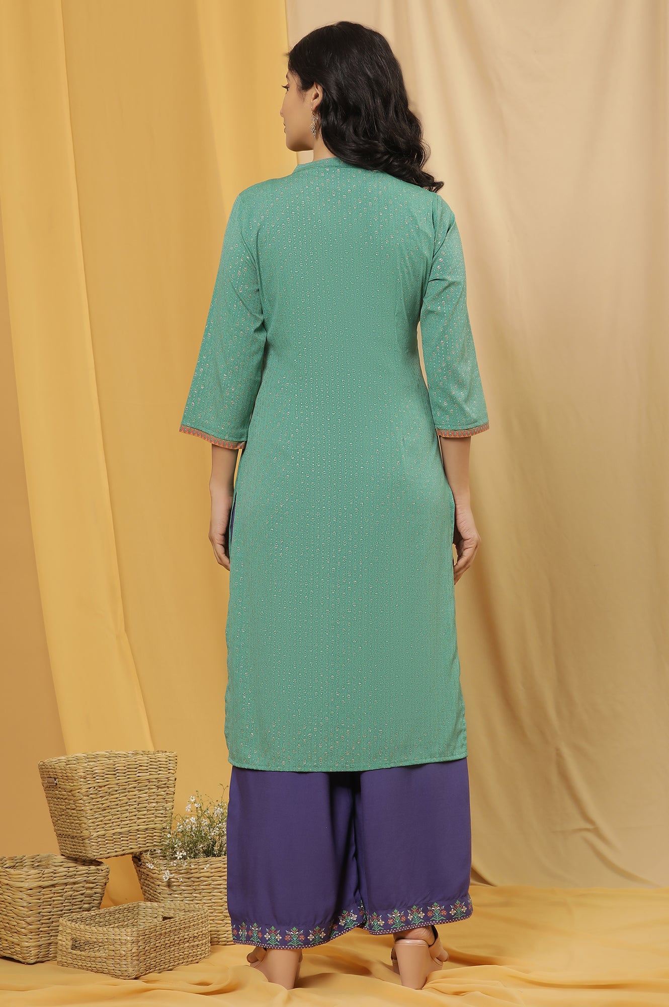 Green Glitter Printed Kurta And Parallel Pats Set