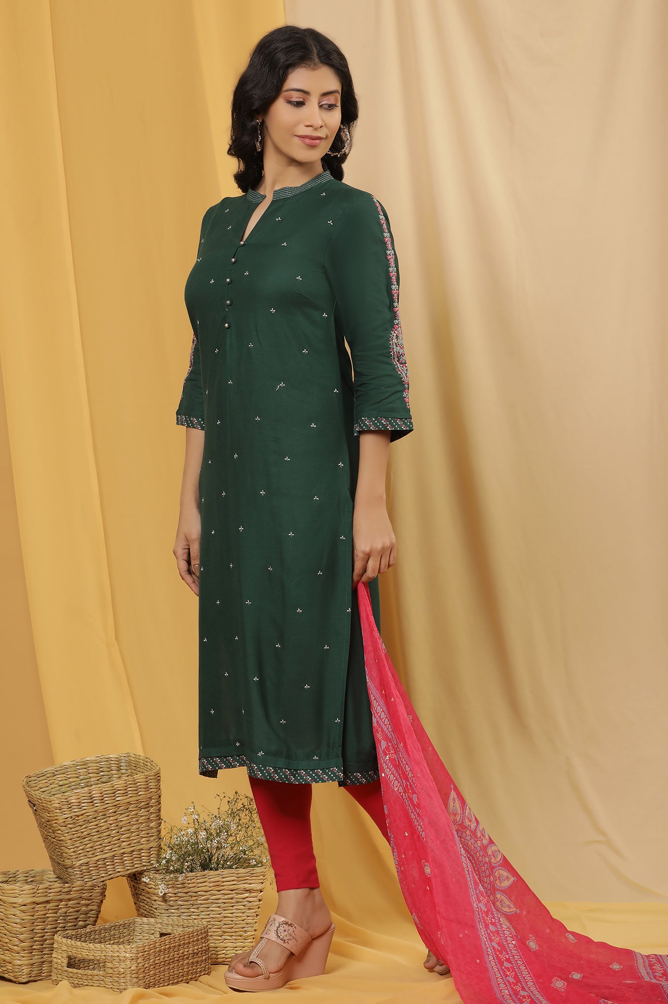 Green Metallic Embroidered Kurta, Pink Tights And Dupatta Set