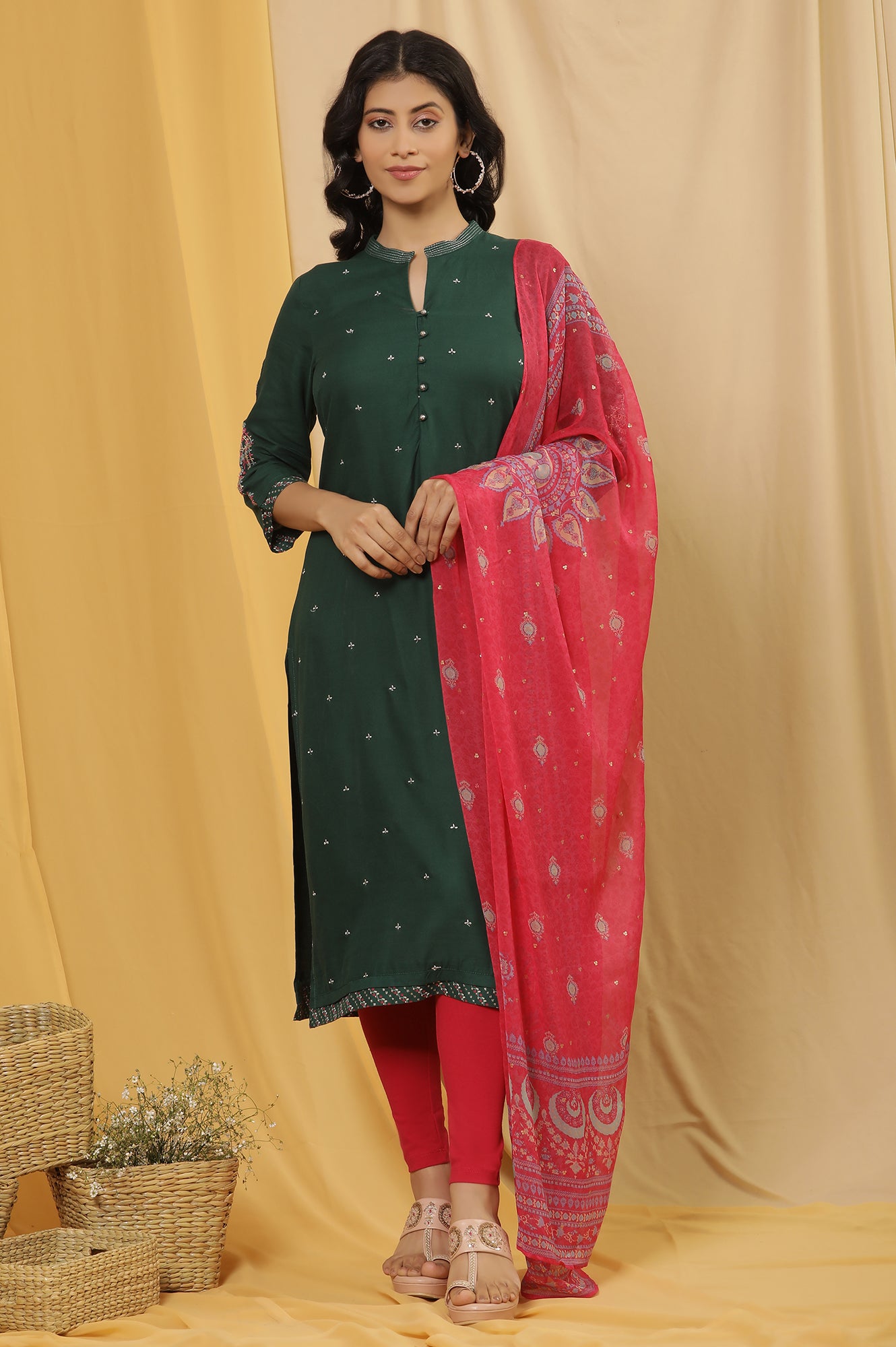 Green Metallic Embroidered Kurta, Pink Tights And Dupatta Set