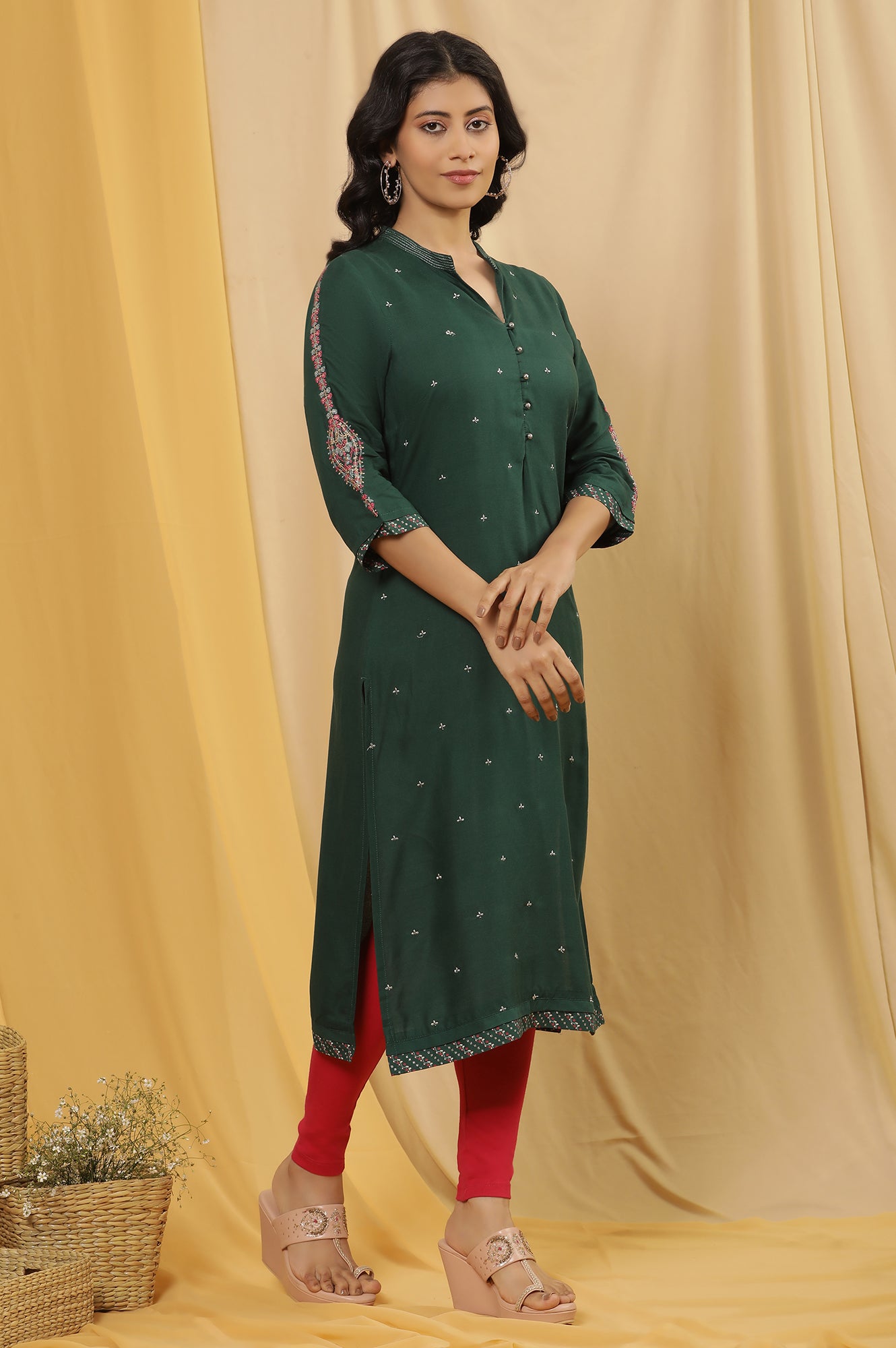 Green Metallic Embroidered Kurta, Pink Tights And Dupatta Set