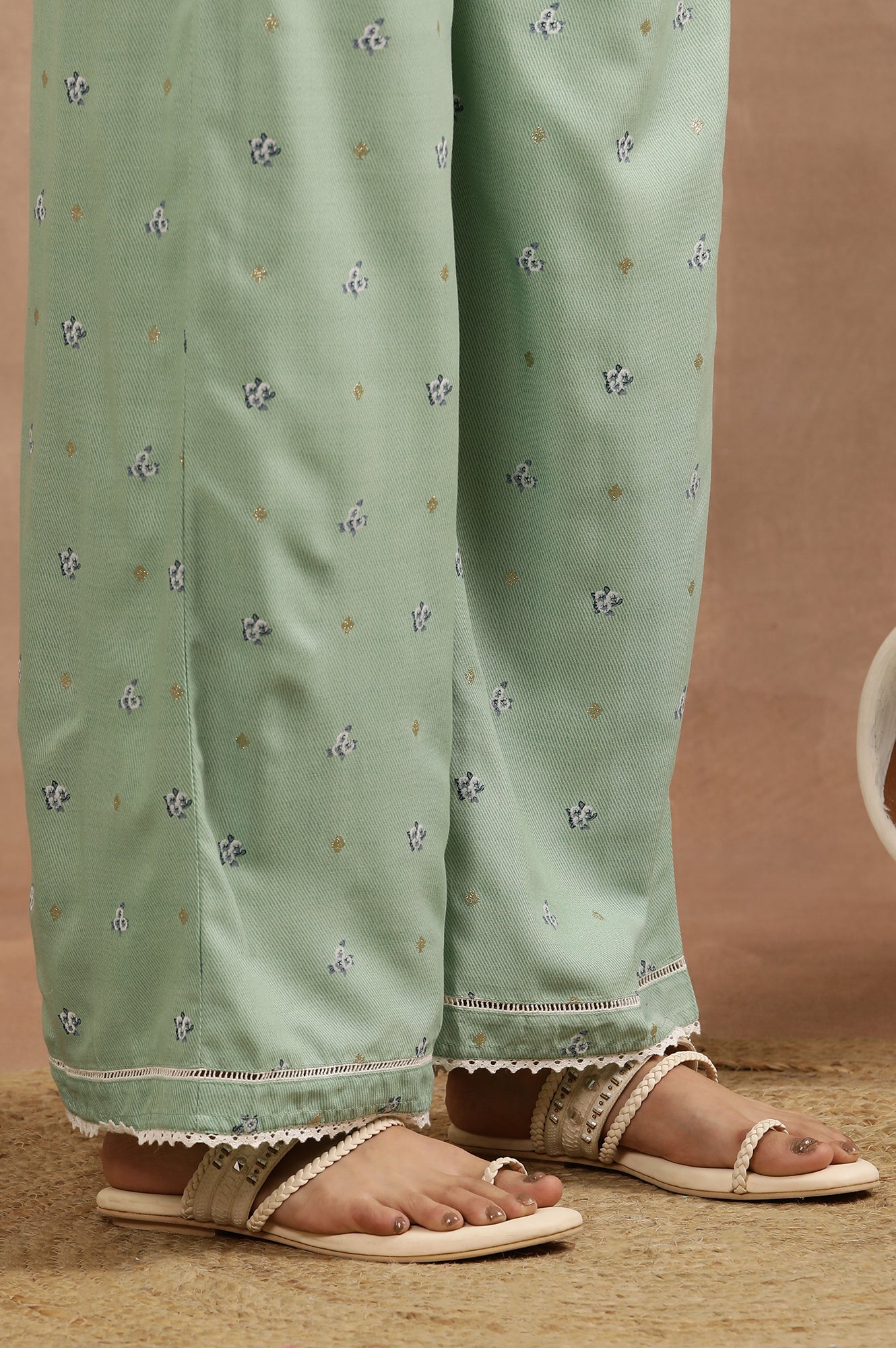 Green Embroidered Kurta, Pants And Kota Dupatta Set