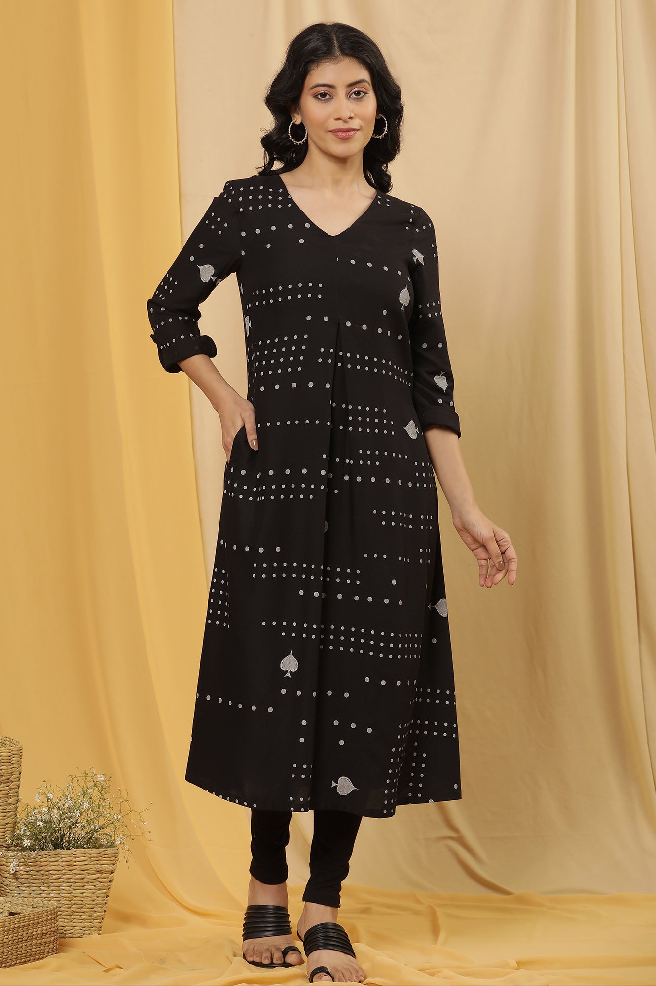 Black Spade Printed Kurta And Tights Set