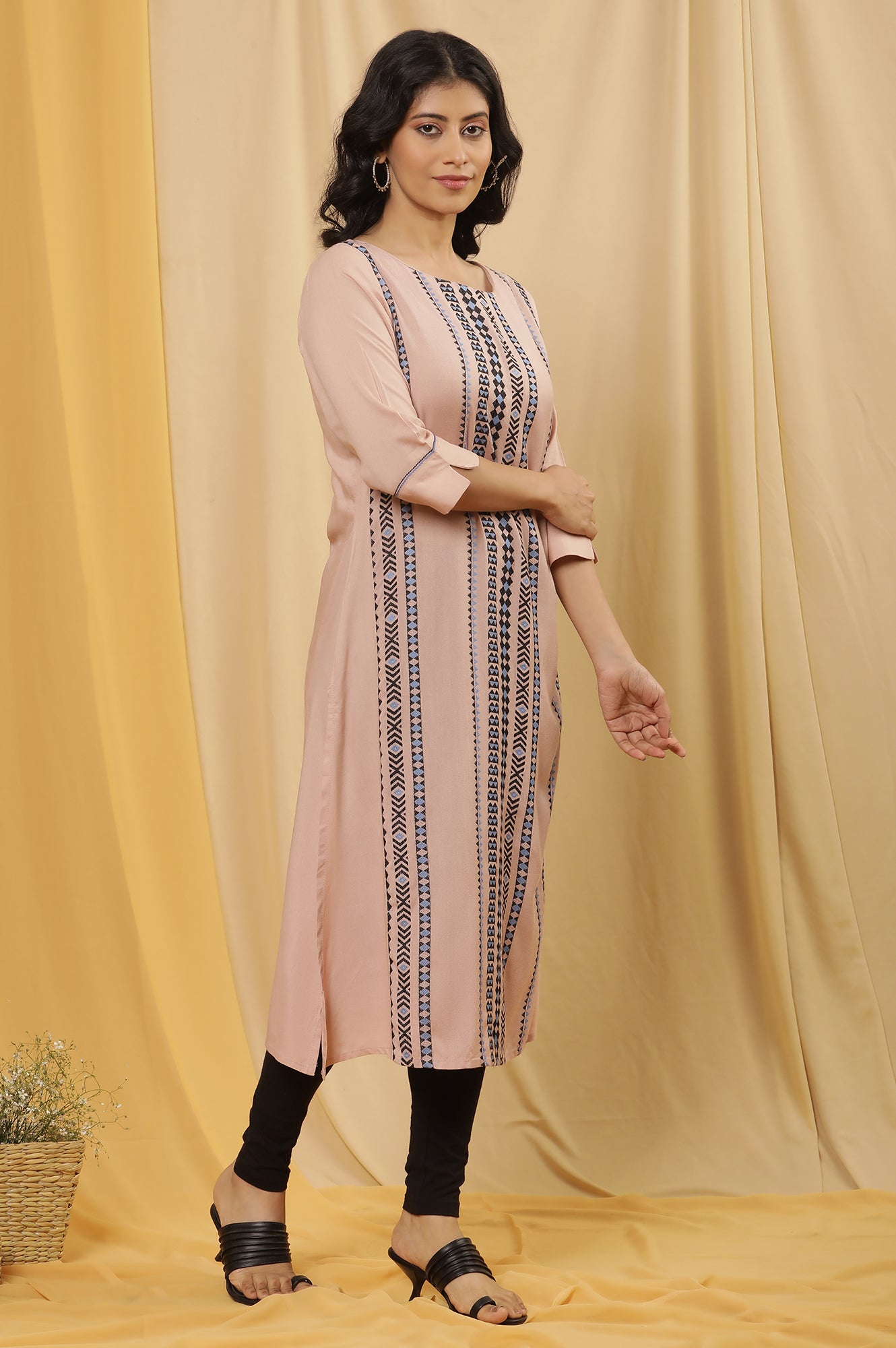 Pink Printed Straight Kurta, Tights And Dupatta Set