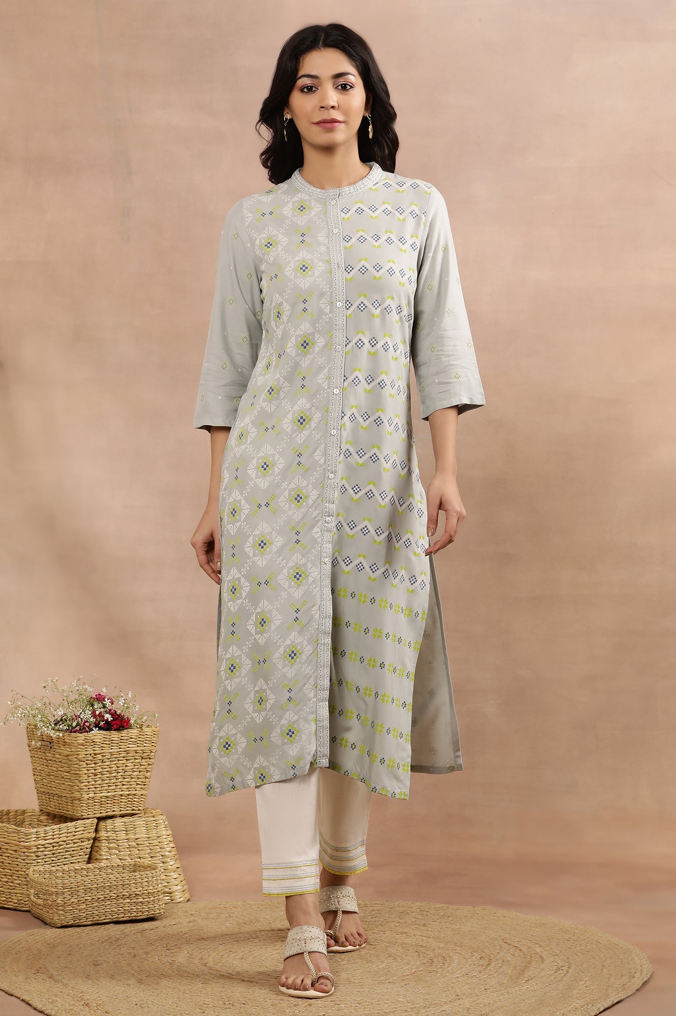 Grey Printed Mandarin Collar Kurta And Pants Set