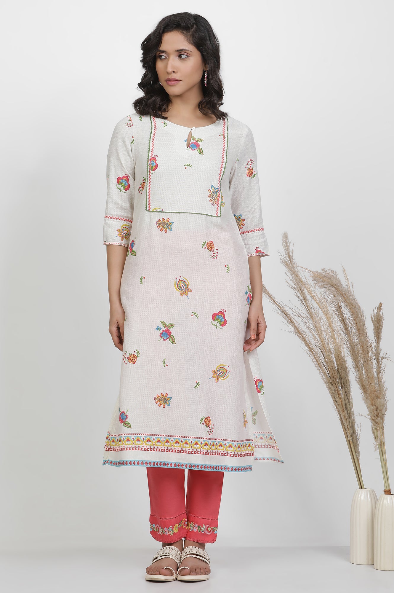 White Floral Printed Kurta And Pants Set