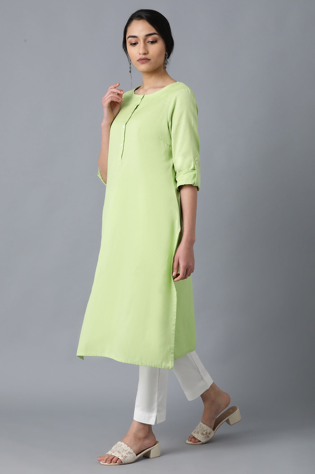 Green And Pink Solid Thread Work Straight Kurta Combo - wforwoman