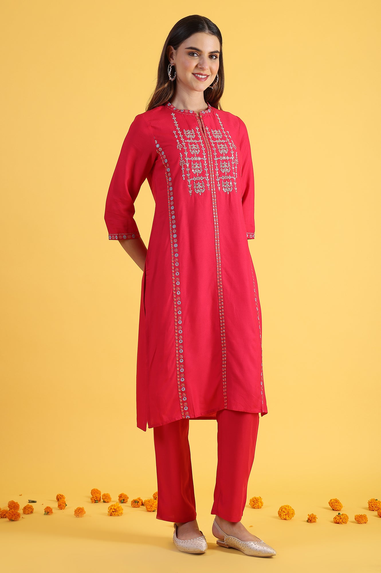 Pink Glitter Printed Embroidered Straight Kurta 