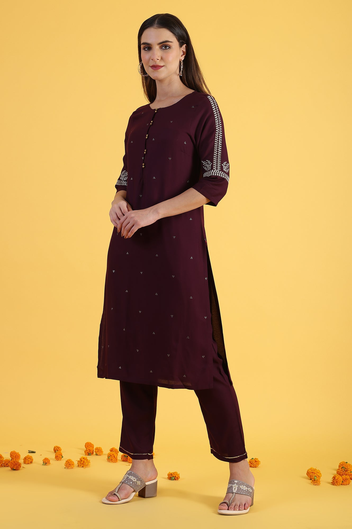 Purple Embroidered Straight Kurta in Round Neck