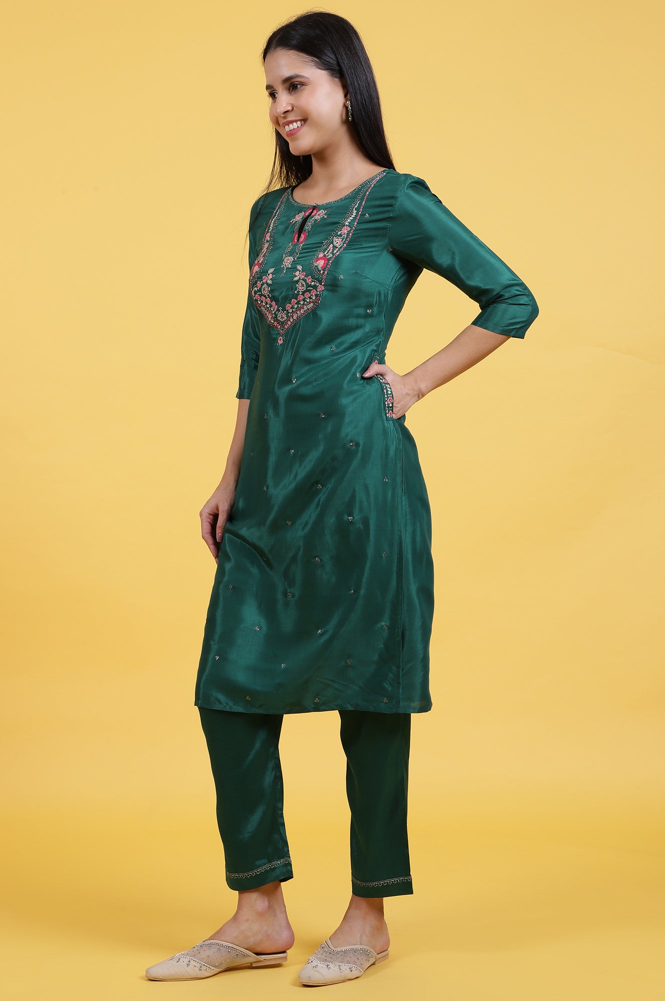 Green Thread Embroidered Straight Festive Kurta