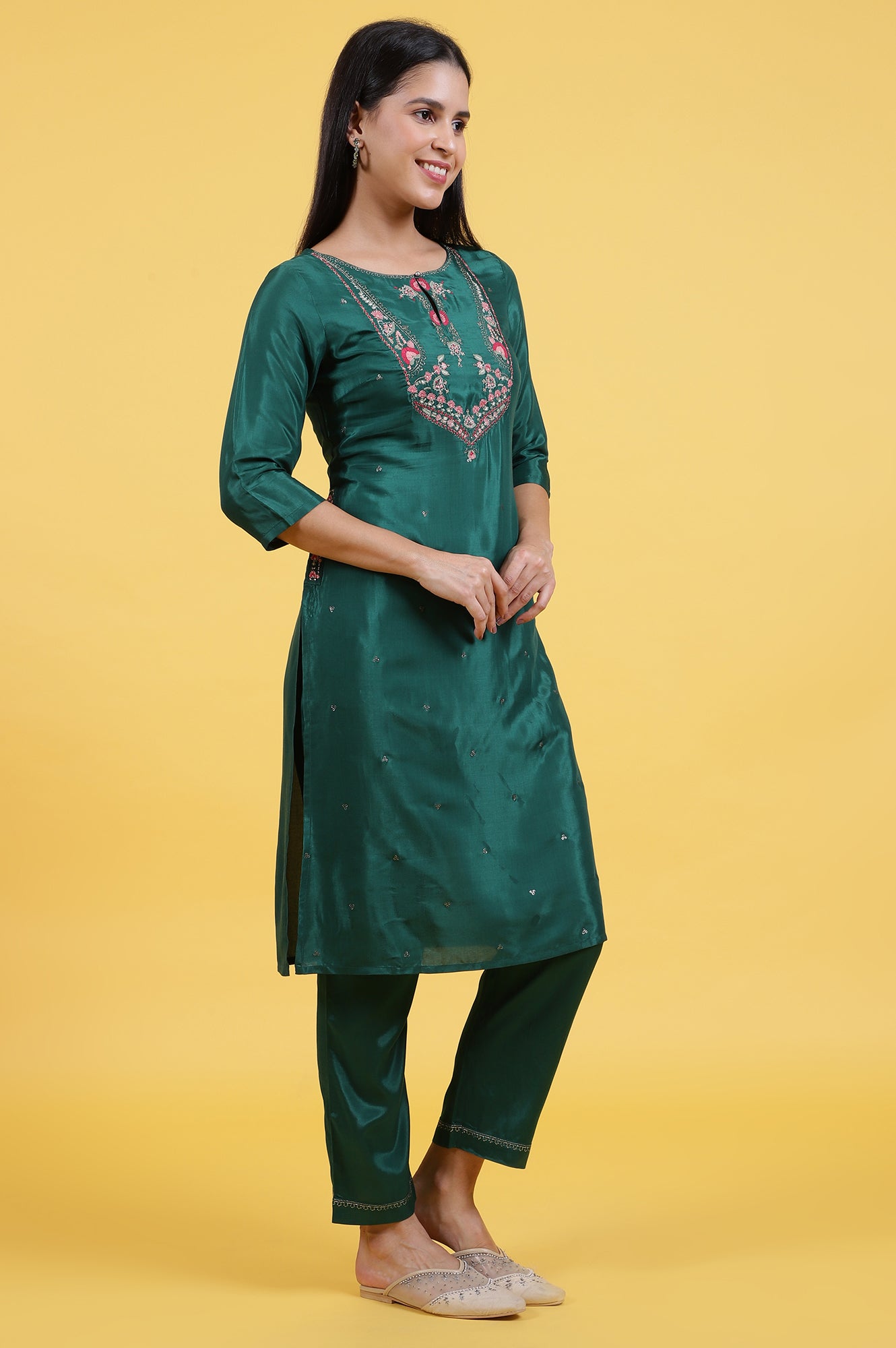 Green Thread Embroidered Straight Festive Kurta