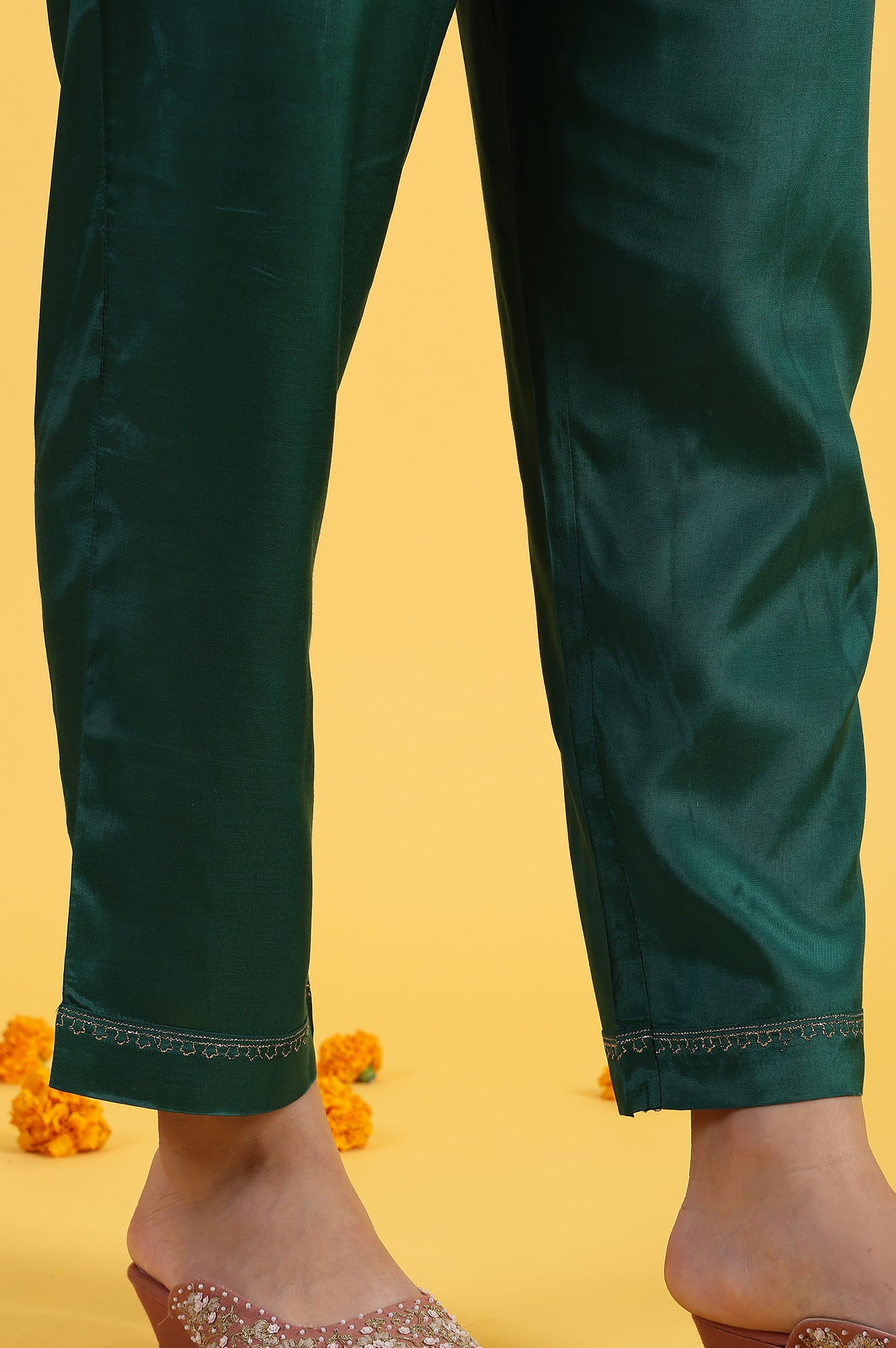 Green Thread Embroidered Straight Kurta and Pants Set with Dupatta 