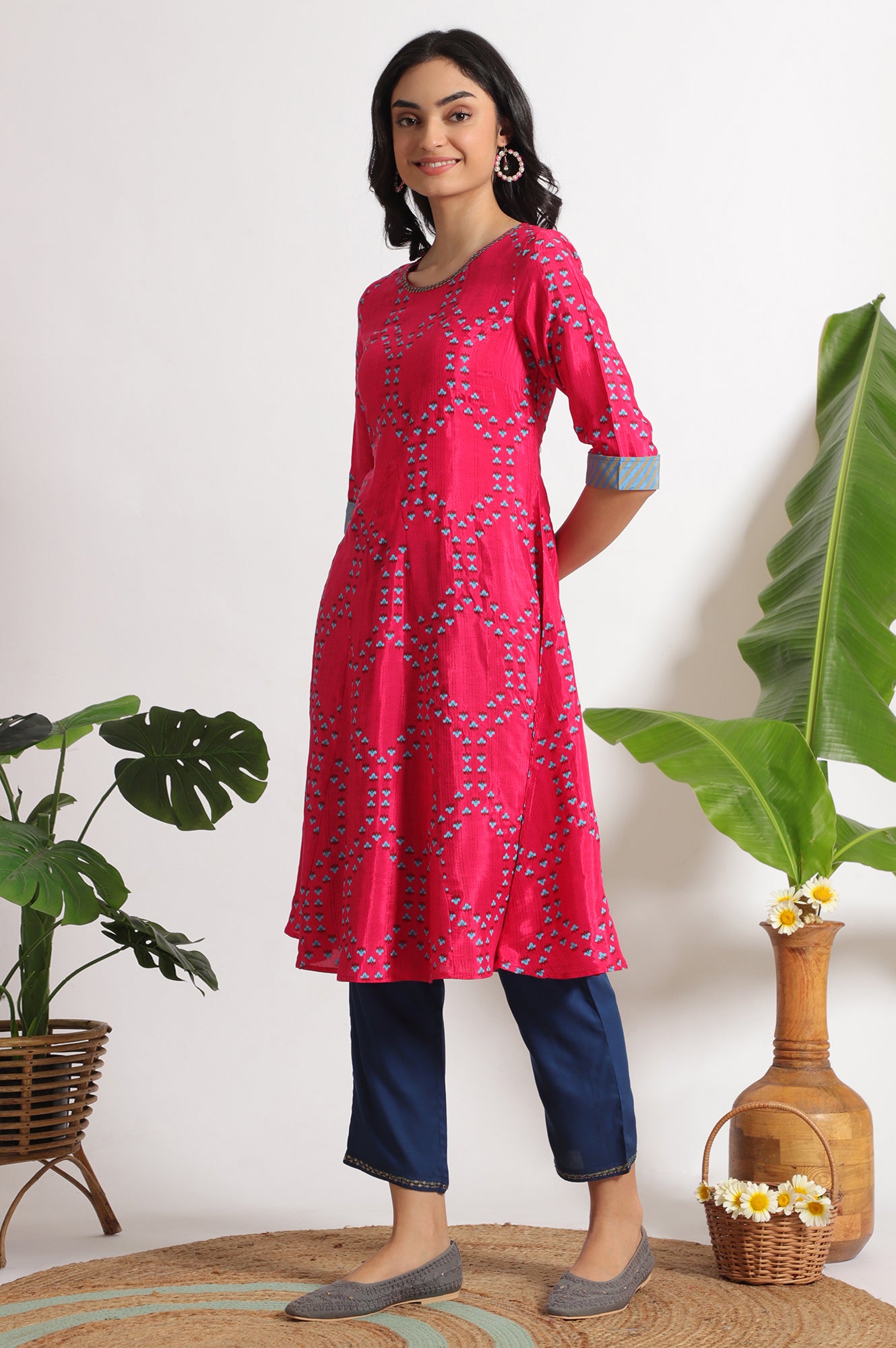 Pink Floral Printed Straight Shantung Kurta and Pants Set