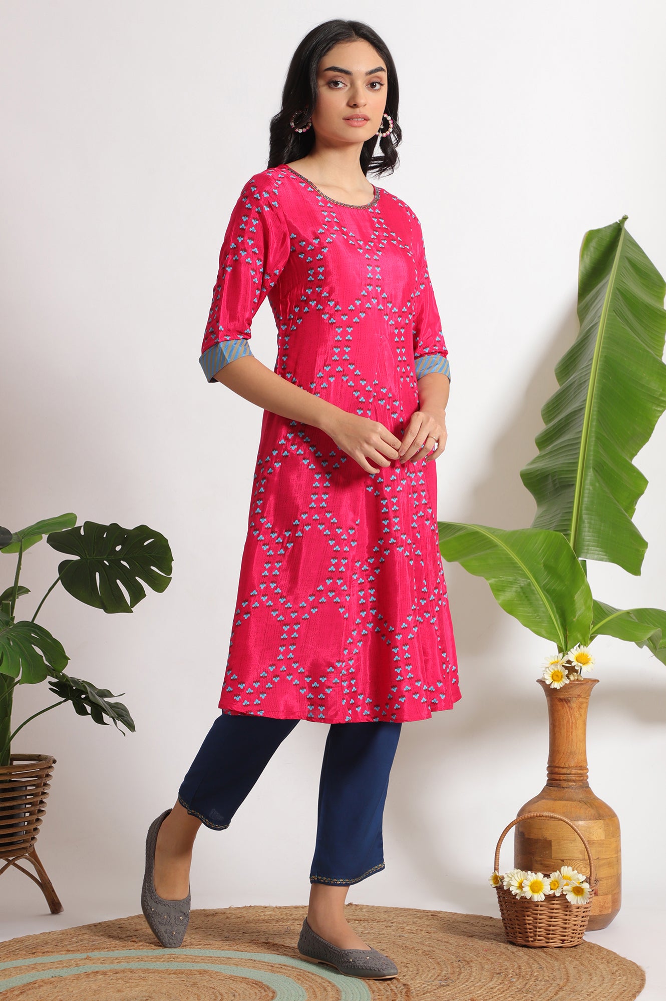 Pink Floral Printed Straight Shantung Kurta and Pants Set