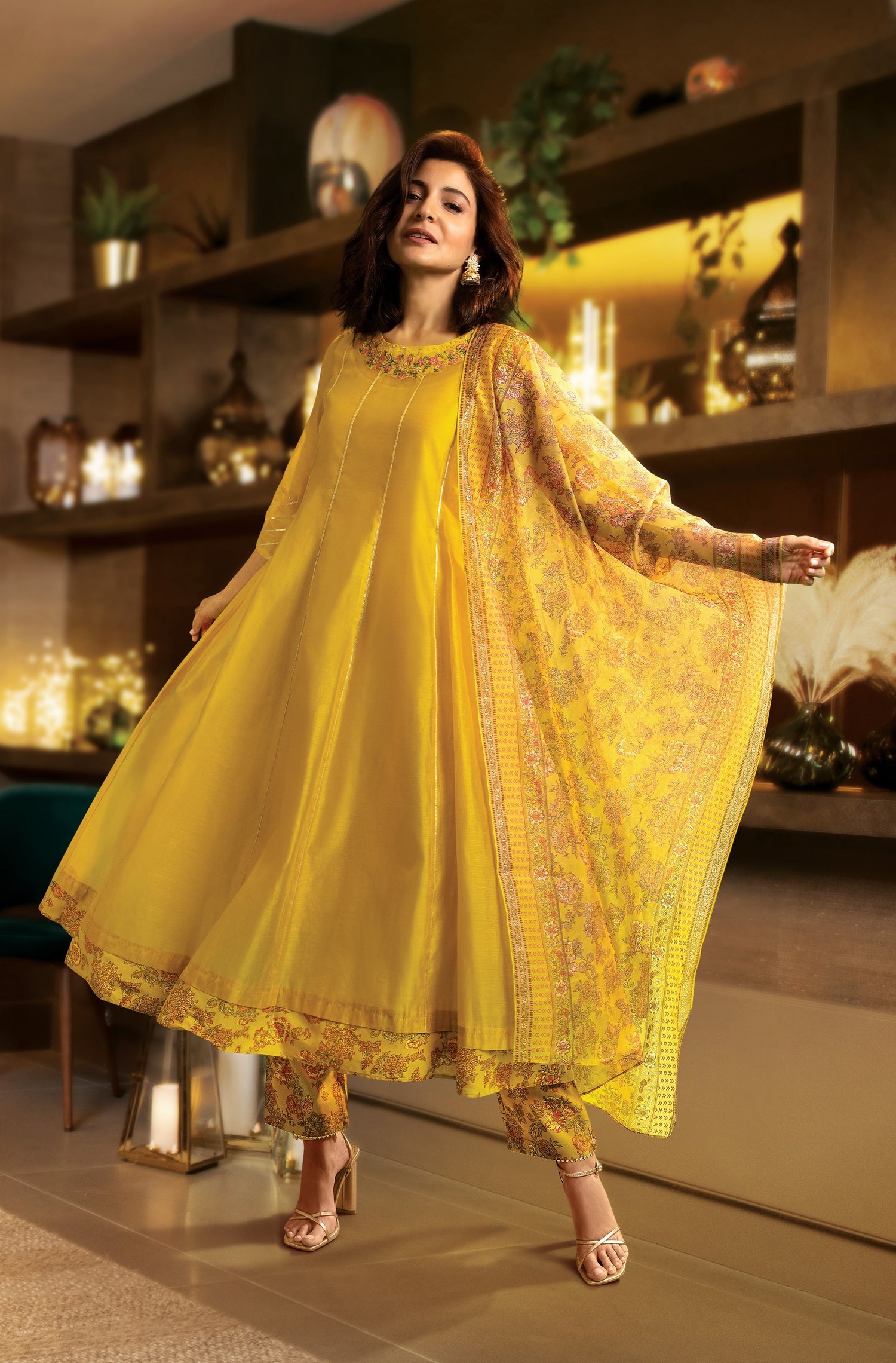 Yellow Chander Floral Printed Kurta, Pants And Dupatta Set